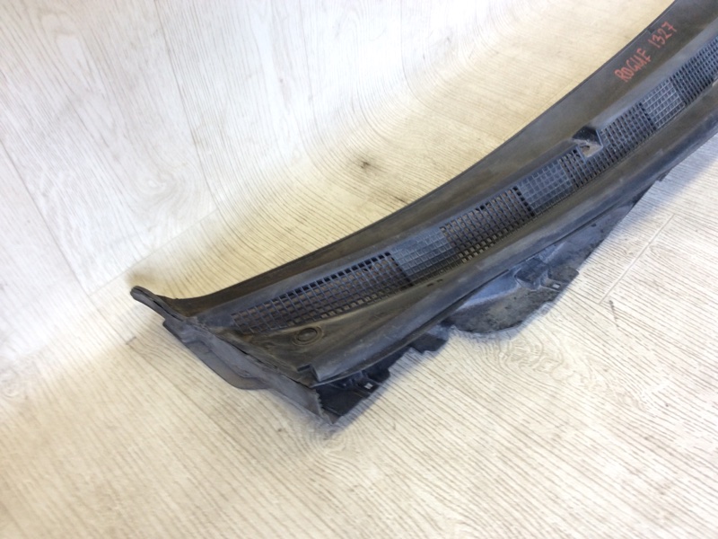 Пластик под лобовое стекло / Жабо NISSAN QASHQAI/ROGUE SPORT 14- J11 2.0L MR20DD