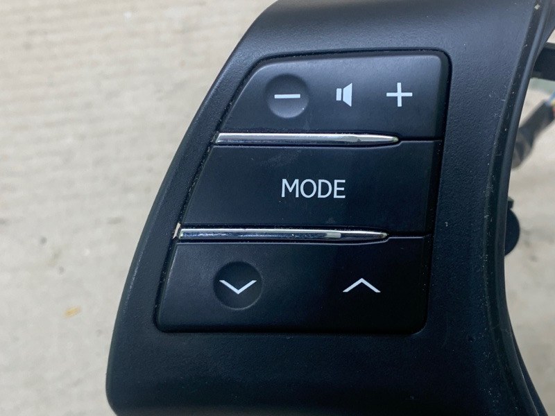 Кнопки на руль левые RX350/450 09-15 2011 3.5 2GR-FE