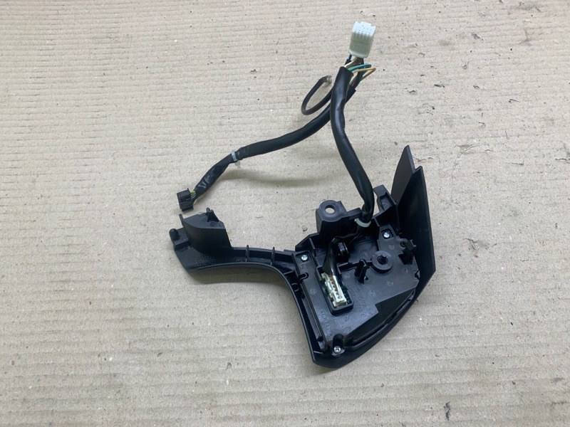 Кнопки на руль левые LEXUS RX350/450 09-15 3.5 2GR-FE