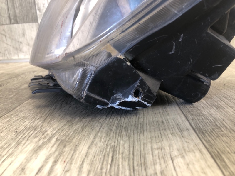 Фара передняя левая PRIUS - 20 03-11