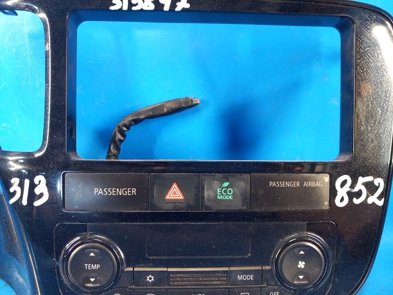 Блок кнопок торпедо MITSUBISHI OUTLANDER GF 12- 2013 2.4 8002B402 Б/У