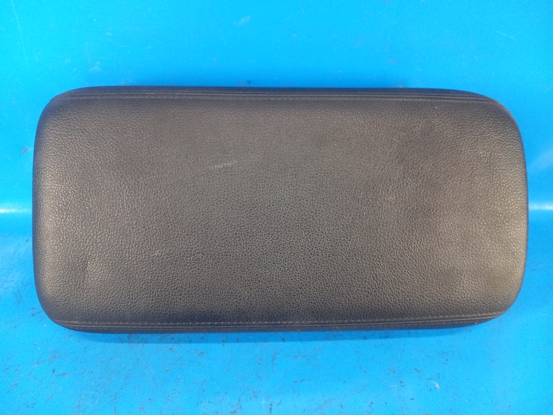 Крышка подлокотника MITSUBISHI OUTLANDER GF 12- 2013 2.4 8011B160XA Б/У