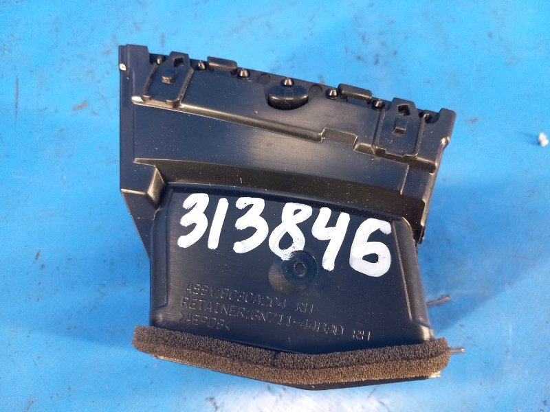 Дефлектор воздушный правый OUTLANDER GF 12- 2013 2.4