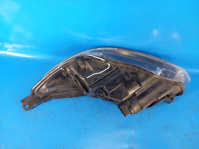 Фара правая FOCUS 10-18 2015 2.0 C20HDEX