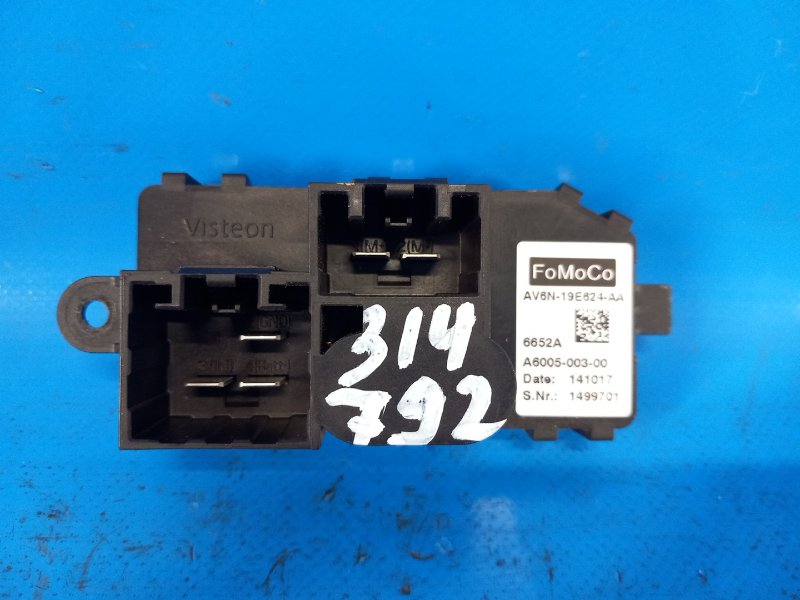 Резистор печки FORD FOCUS 10-18 2015 2.0 C20HDEX AV6N19E624AA Б/У