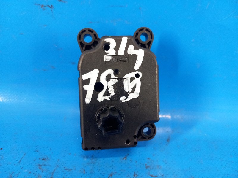 Моторчик заслонки печки FORD FOCUS 10-18 2015 2.0 C20HDEX AV6N19E616AA Б/У