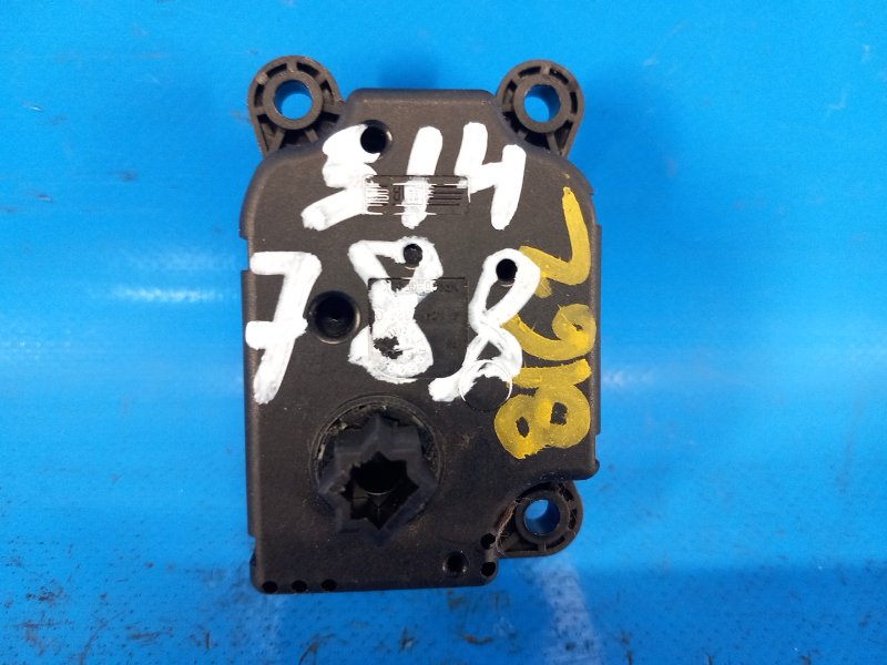 Моторчик заслонки печки FORD FOCUS 10-18 2015 2.0 C20HDEX AV6N19E616AA Б/У