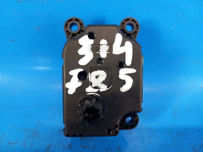 Моторчик заслонки печки FORD FOCUS 10-18 2015 2.0 C20HDEX AV6N19E616AA Б/У