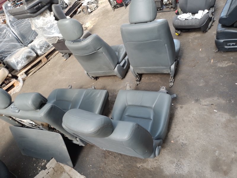 Сиденья комплект LAND CRUISER 200 08-21