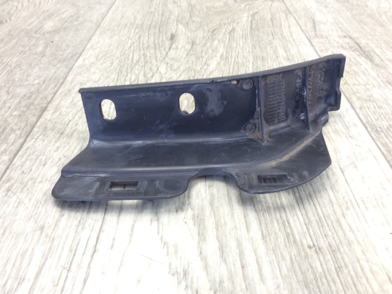 Накладка петли крышки багажника правая MITSUBISHI OUTLANDER XL 05-13 Внедорожник 3.0 6B31