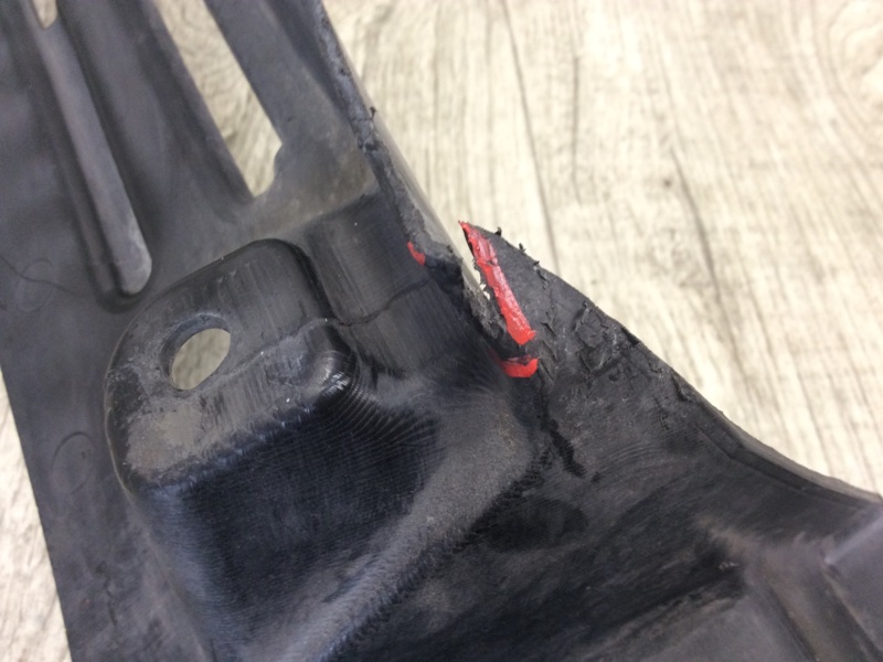 Накладка замка капота OUTLANDER XL 05-13 2007 Внедорожник 3.0 6B31 Накладка замка капота OUTLANDER XL 05-13 2007 Внедорожник 3.0 6B31