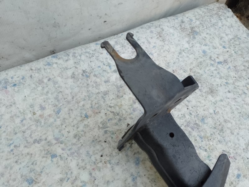 Усилитель переднего бампера VOLKSWAGEN TOUAREG 02-10 BHK 3.6