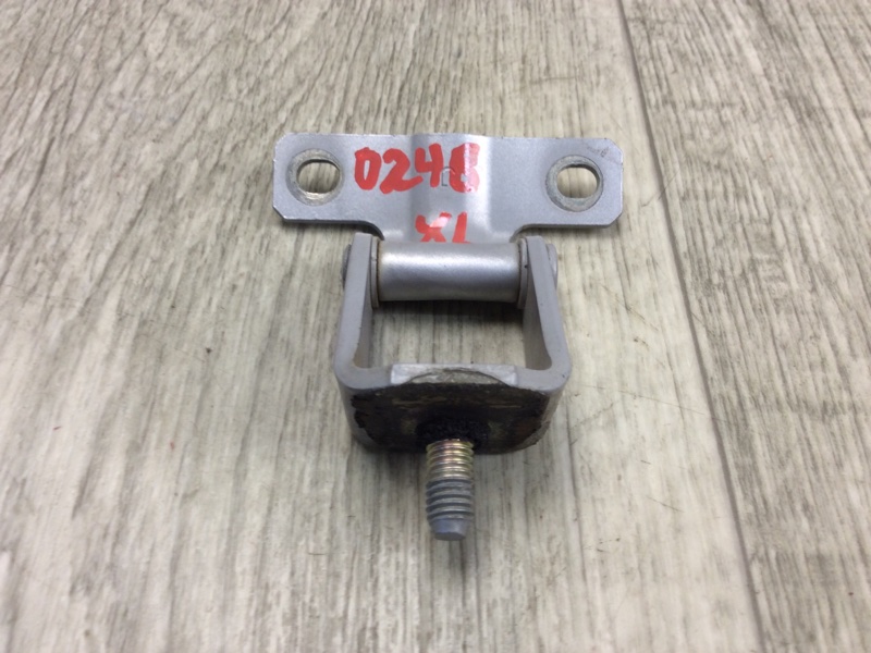 Петля крышки багажника MITSUBISHI OUTLANDER XL 05-13 2007 Внедорожник 3.0 6B31 MR556091 Б/У