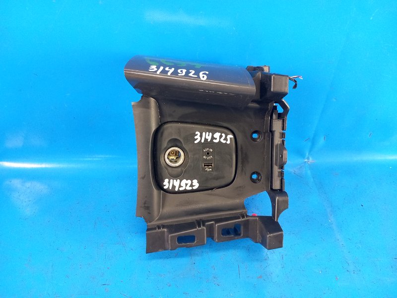 Накладка торпедо MINI COOPER (F56) 14-18 2014 F56 B38M 1.5T 51459262436 Б/У