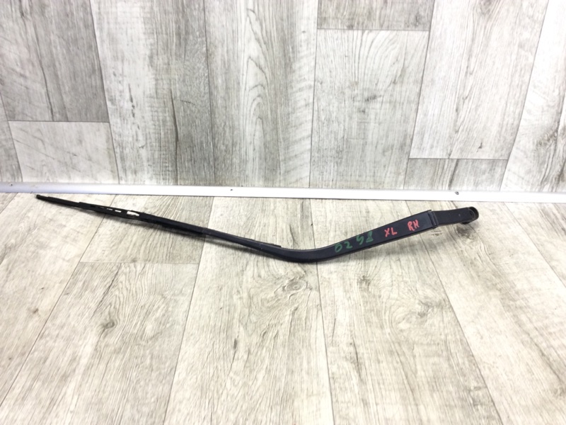 Поводок стеклоочистителя передний правый MITSUBISHI OUTLANDER XL 05-13 2007 Внедорожник 3.0 6B31 8250A172 Б/У