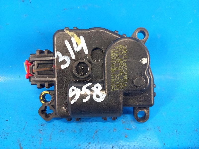 Моторчик заслонки печки FORD FUSION 14- 2014 C25HDEX DG9H19E616BA Б/У