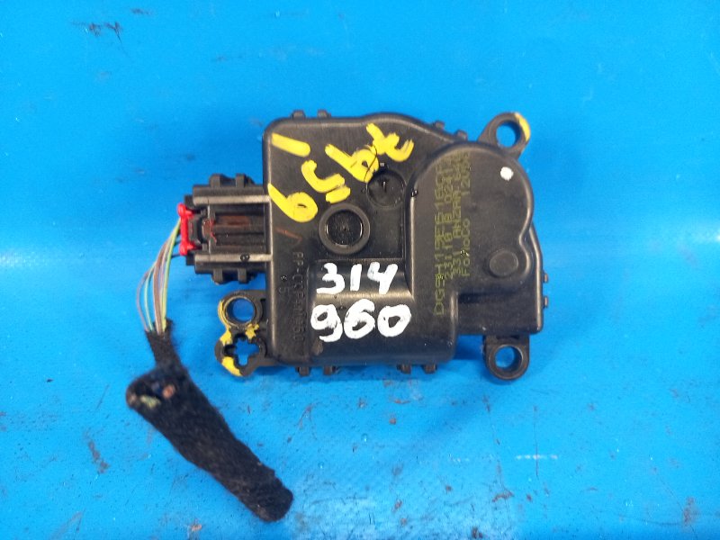 Моторчик заслонки печки FORD FUSION 14- 2014 C25HDEX DG9H19E616CF Б/У