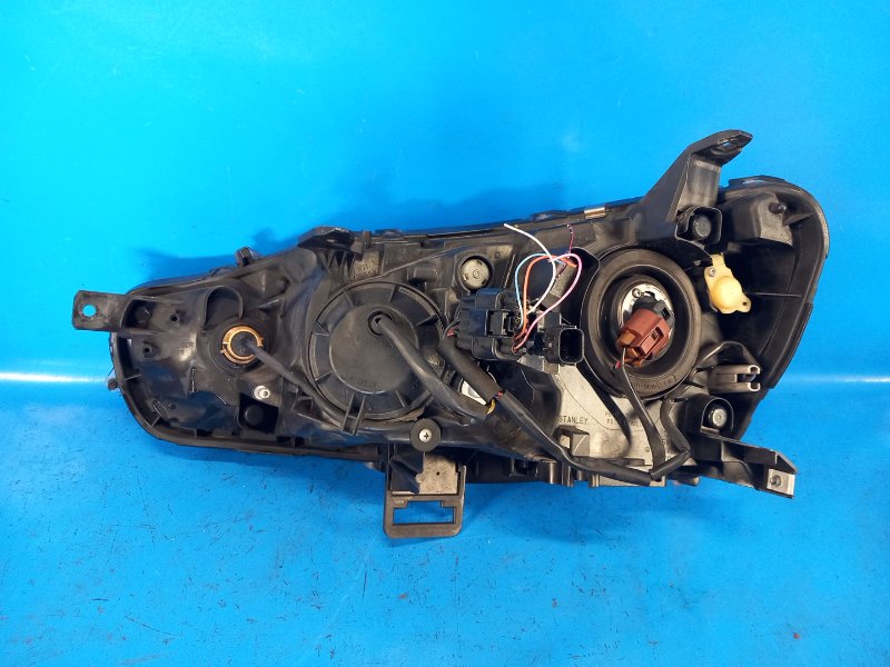 Фара правая OUTLANDER XL 05-13 2011 2.4 4B12