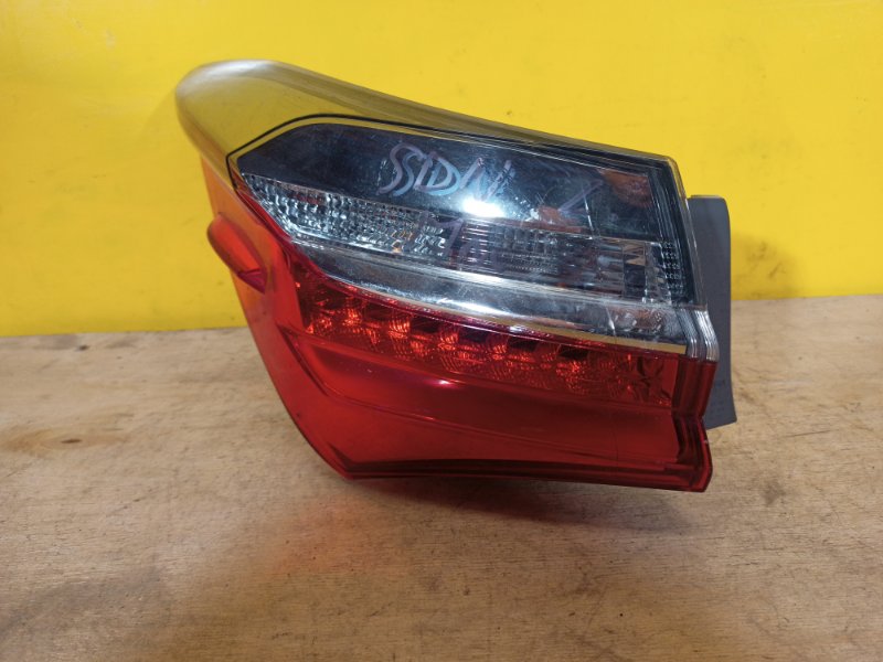 Запчасть фонарь наружный левый TOYOTA COROLLA 12-19 E180 81560-02A80 Б/У Фонарь наружный левый TOYOTA COROLLA 12-19 E180 81560-02A80 Б/У