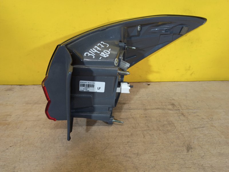 Фонарь наружный левый TOYOTA COROLLA 12-19 E180 Фонарь наружный левый TOYOTA COROLLA 12-19 E180