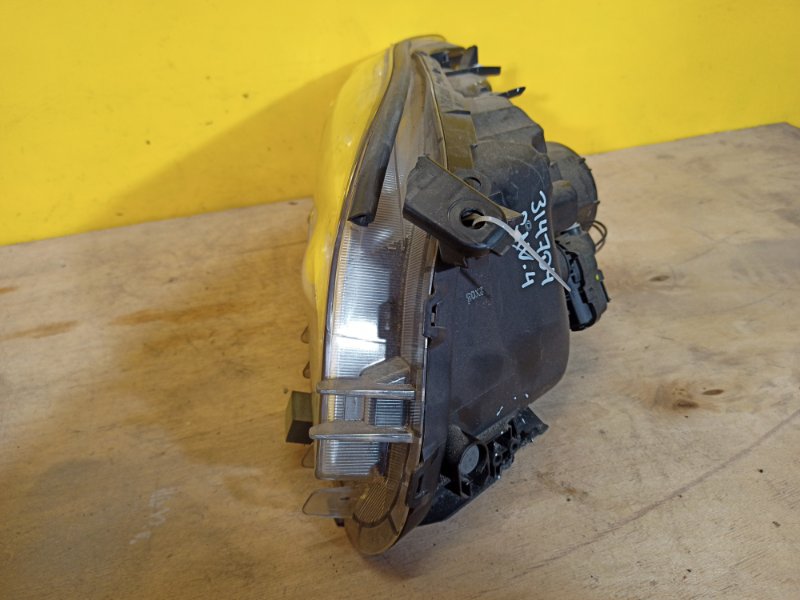 Фара правая RAV4 05-12 Фара правая RAV4 05-12