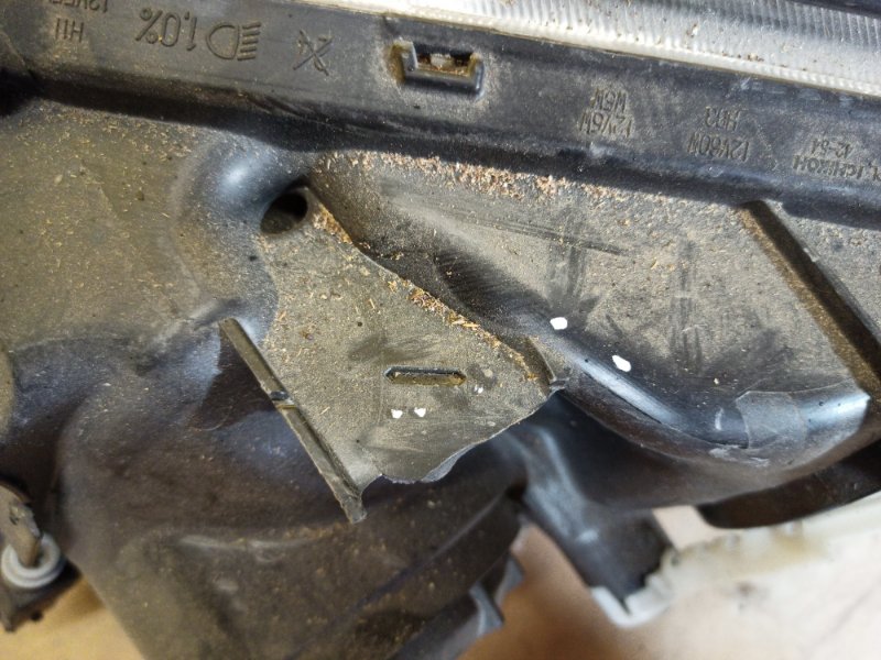 Фара правая RAV4 05-12 Фара правая RAV4 05-12