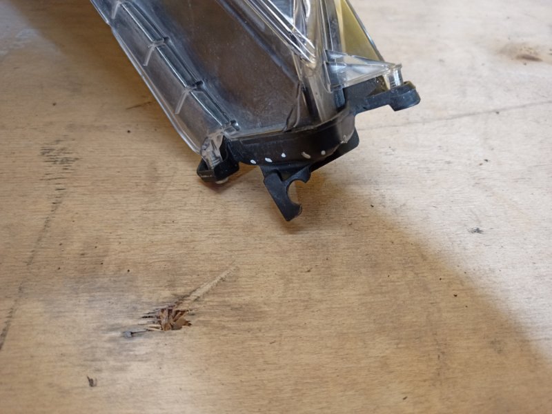 Фара правая PRIUS 16- Фара правая PRIUS 16-