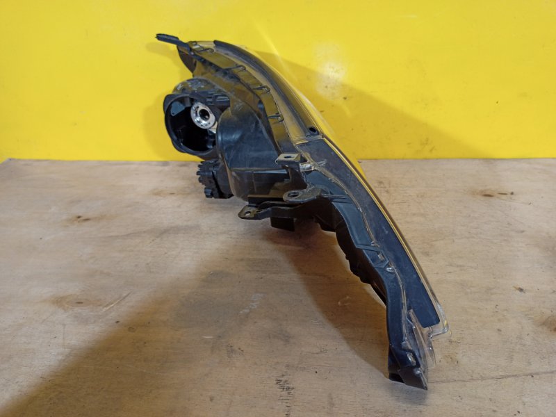 Фара левая RAV4 13-19