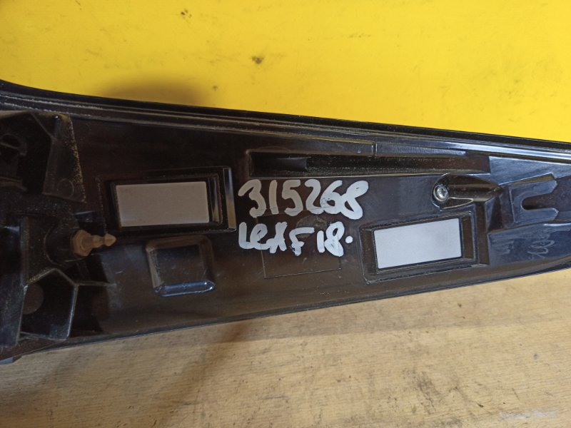 Фонарь наружный левый LEAF 18-