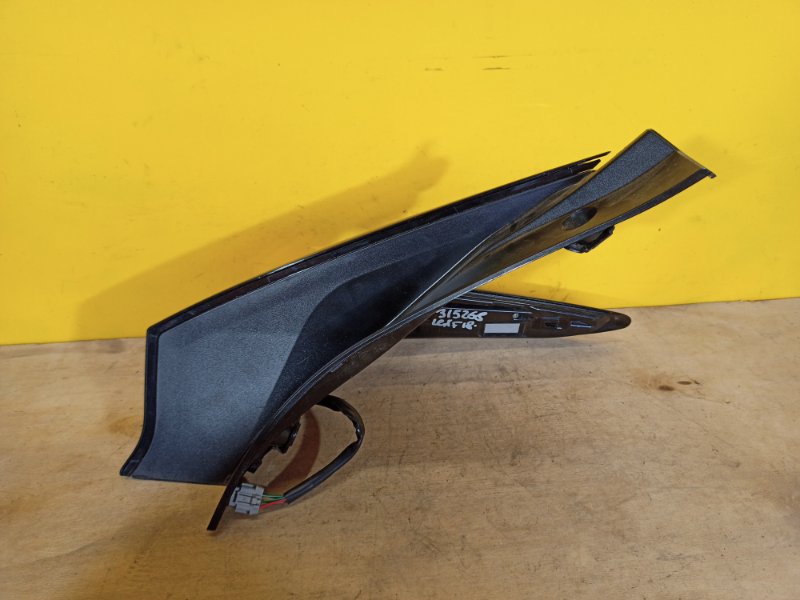 Фонарь наружный левый LEAF 18-