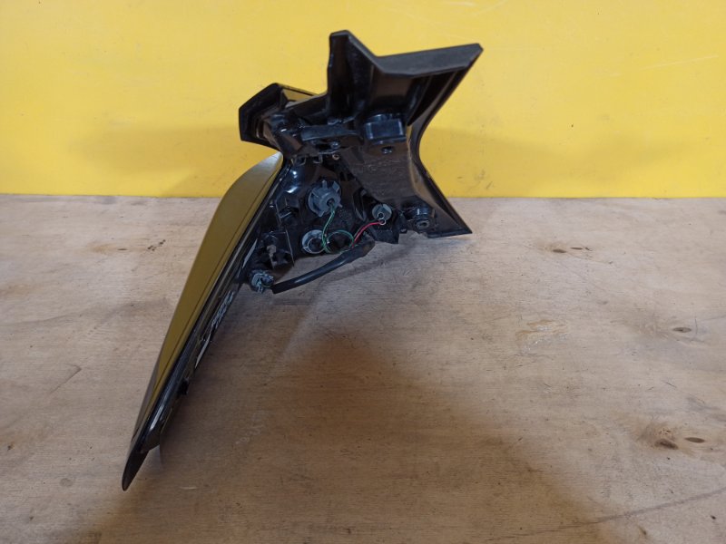 Фонарь наружный правый NISSAN LEAF 18-