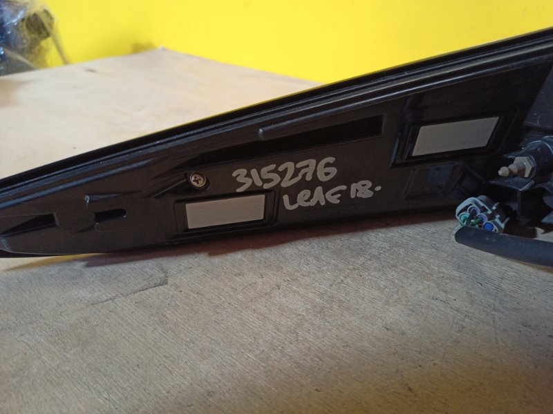 Фонарь наружный правый LEAF 18-