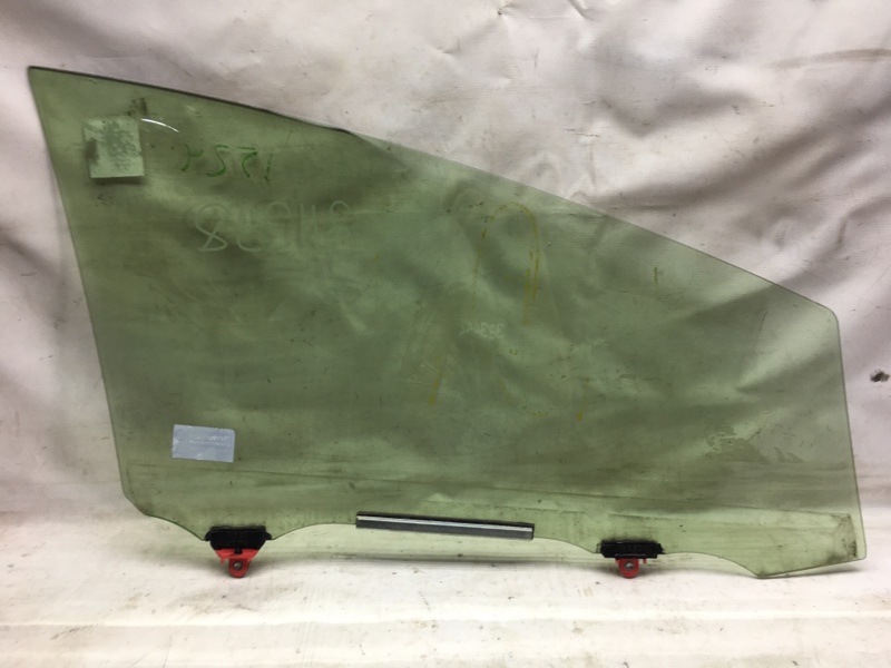Запчасть стекло двери переднее левое TOYOTA PRIUS PLUS 11-14 2013 ZVW41L 1.8 2ZRFXE 68102-47110 Б/У Стекло двери переднее левое TOYOTA PRIUS PLUS 11-14 2013 ZVW41L 1.8 2ZRFXE 68102-47110 Б/У