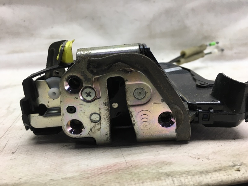 Замок двери передний левый PRIUS PLUS 11-14 2013 ZVW41L 1.8 2ZRFXE Замок двери передний левый PRIUS PLUS 11-14 2013 ZVW41L 1.8 2ZRFXE