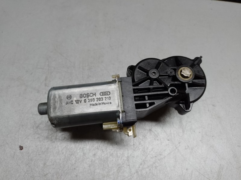 Моторчик регулировки сиденья передний левый MERCEDES GL-CLASS X164 06-12 M273923 4.7L