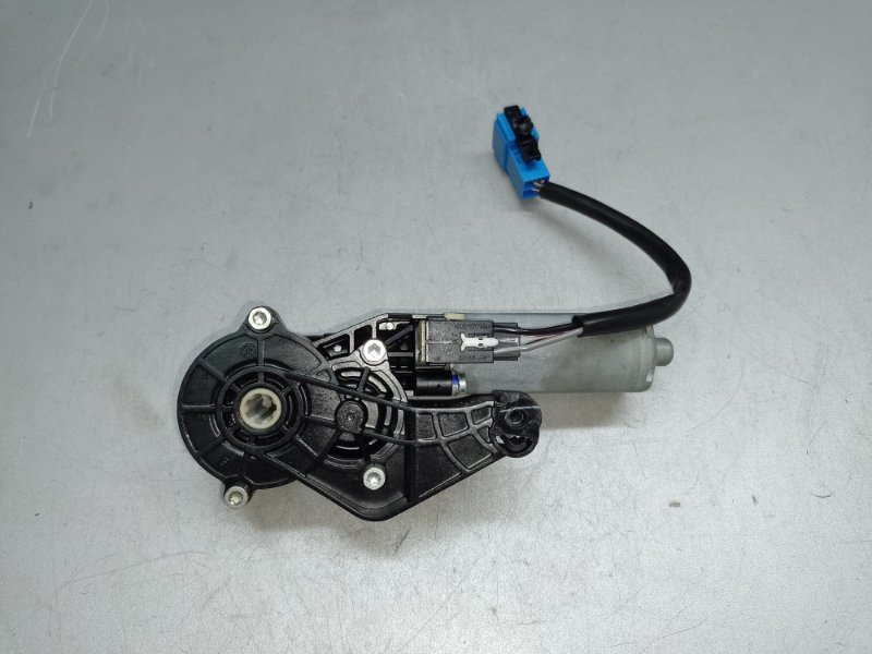 Моторчик регулировки сиденья передний левый MERCEDES GL-CLASS X164 06-12 2011 M273923 4.7L 0 390 203 208 Б/У