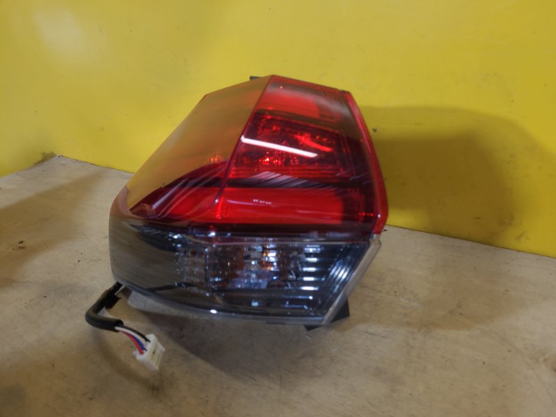 Фонарь наружный задний левый X-TRAIL/ROGUE T32 13-20