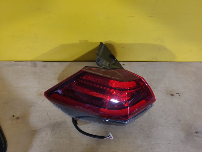 Фонарь наружный задний левый X-TRAIL/ROGUE T32 13-20