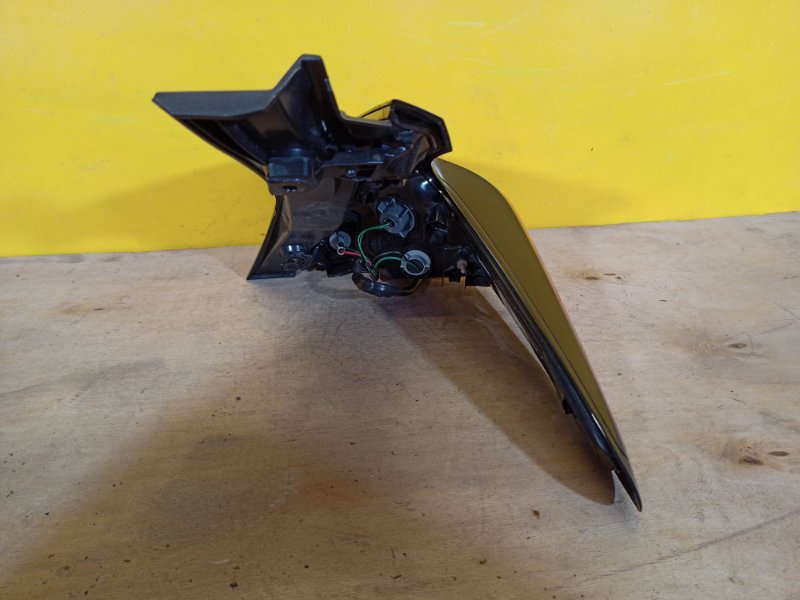 Фонарь наружный левый LEAF 18-