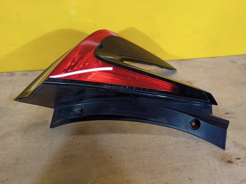 Фонарь наружный левый LEAF 18-