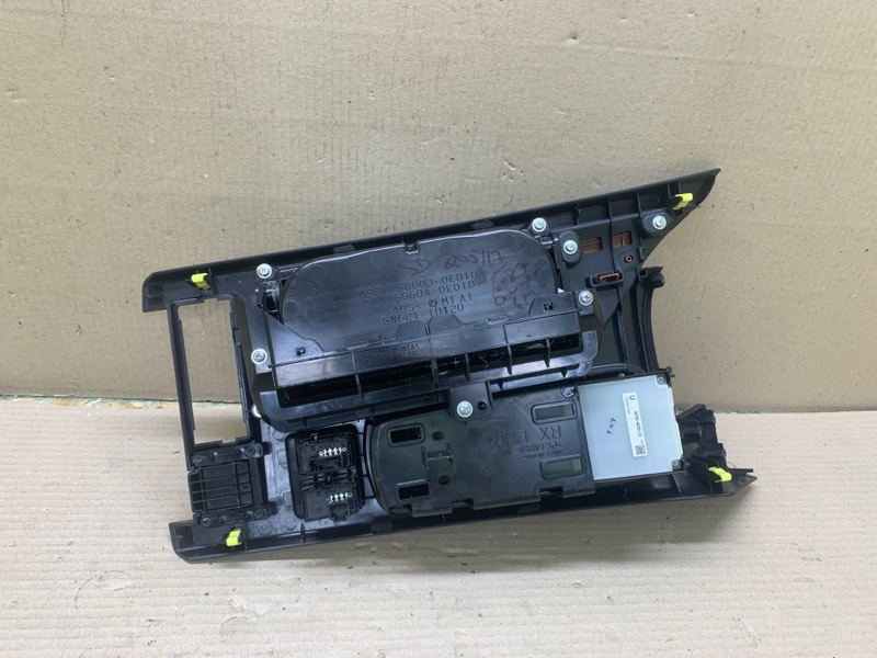 Консоль центральная RX350/450 09-15 2011 3.5 2GR-FE