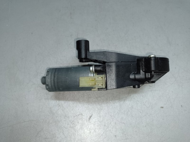 Моторчик регулировки сиденья передний правый GL-CLASS X164 06-12 2011 M273923 4.7L