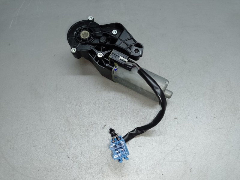 Моторчик регулировки сиденья передний правый MERCEDES GL-CLASS X164 06-12 2011 M273923 4.7L 0 390 203 206 Б/У