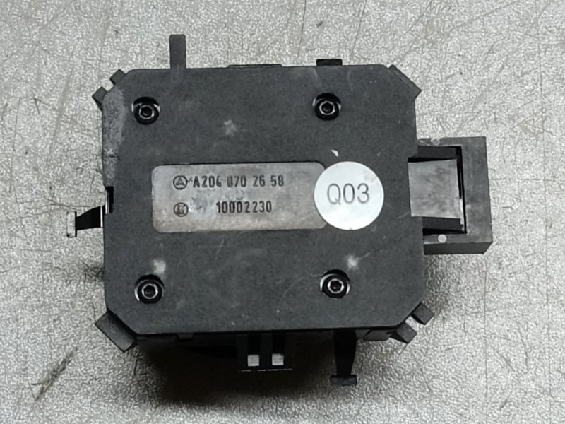 Кнопка регулировки сиденья передняя правая MERCEDES GL-CLASS X164 06-12 M273923 4.7L Кнопка регулировки сиденья передняя правая MERCEDES GL-CLASS X164 06-12 M273923 4.7L