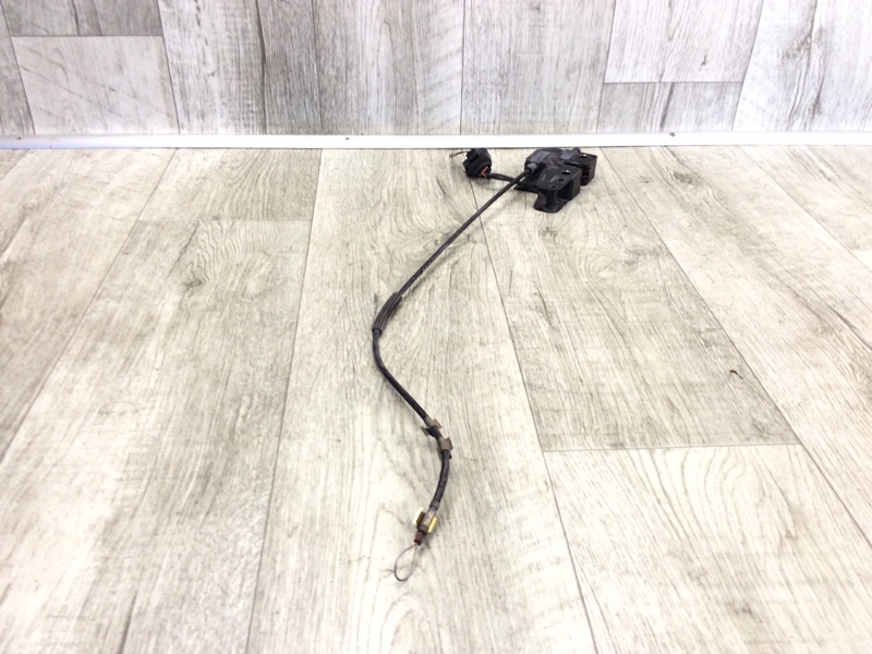 Замок капота CAYENNE 02-07 2006 955 4.5i M48