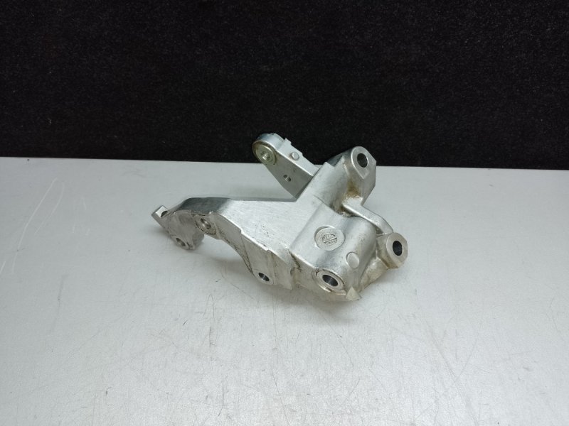 Кронштейн насоса ГУР OUTLANDER XL 05-13 2009 3.0 6B31