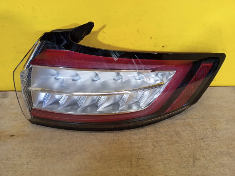 Фонарь наружный правый FORD EDGE 15- HT4B13404DD Б/У