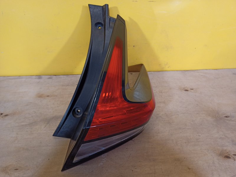 Фонарь наружный правый NISSAN LEAF 18- 265505SH0A Б/У