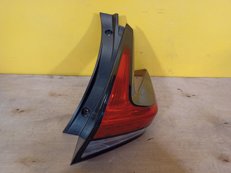 Фонарь наружный правый NISSAN LEAF 18- 265505SH0A Б/У