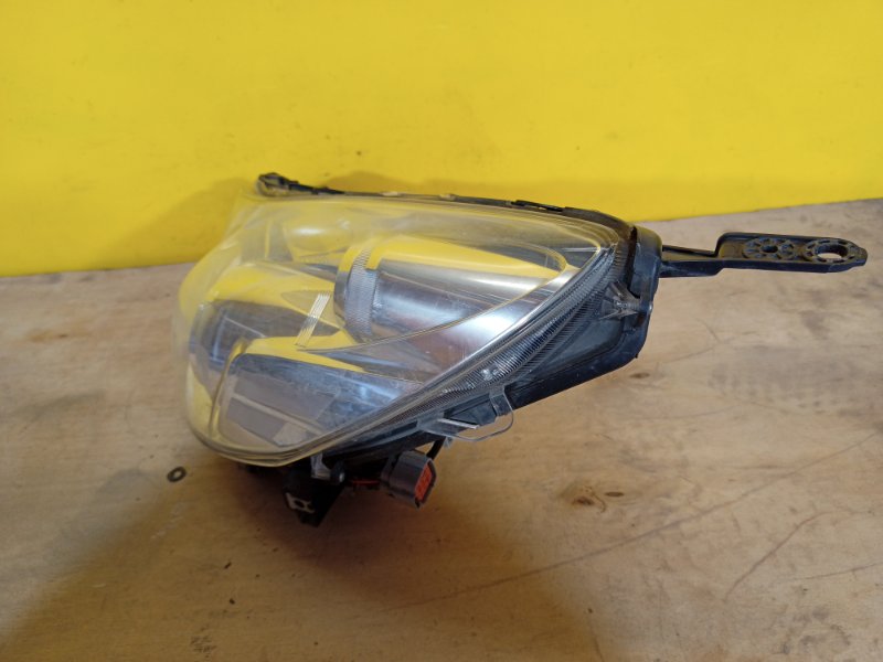 Фара левая SUBARU OUTBACK 09-14 BR